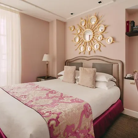 Hotell La Maison Favart 4*