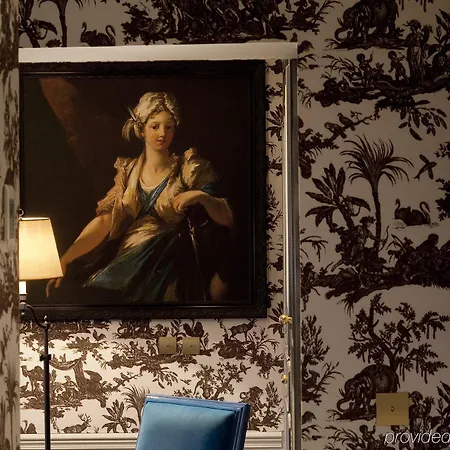 La Maison Favart Hotell 4*