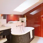 La Maison Favart 4*