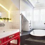 La Maison Favart