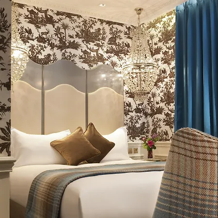 La Maison Favart Hotel 4*