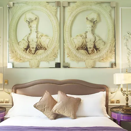 Hotel La Maison Favart Paryż