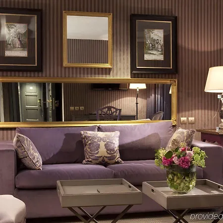 La Maison Favart 4* Paris