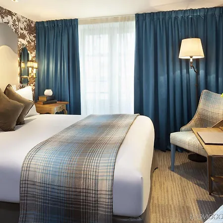 Hotel La Maison Favart 4*
