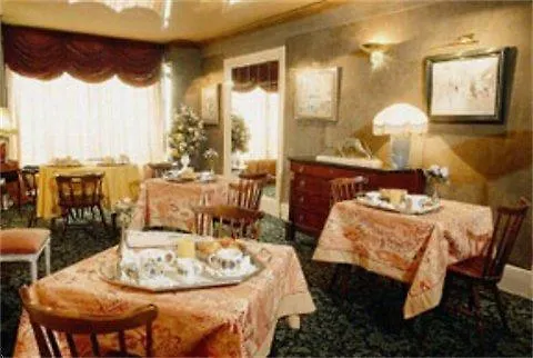 La Maison Favart Paris