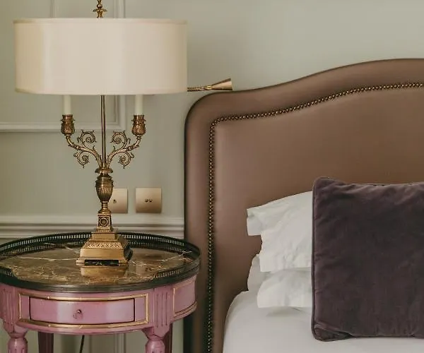 La Maison Favart Hotel 4*