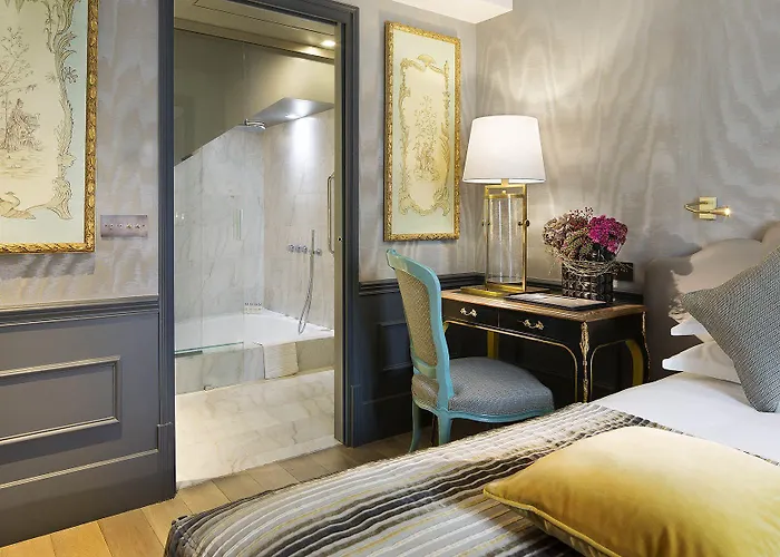 La Maison Favart Hotel