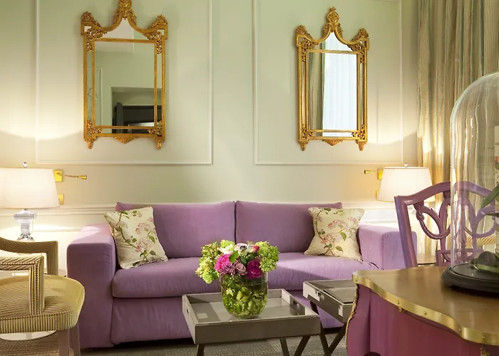 La Maison Favart Hotel Paris