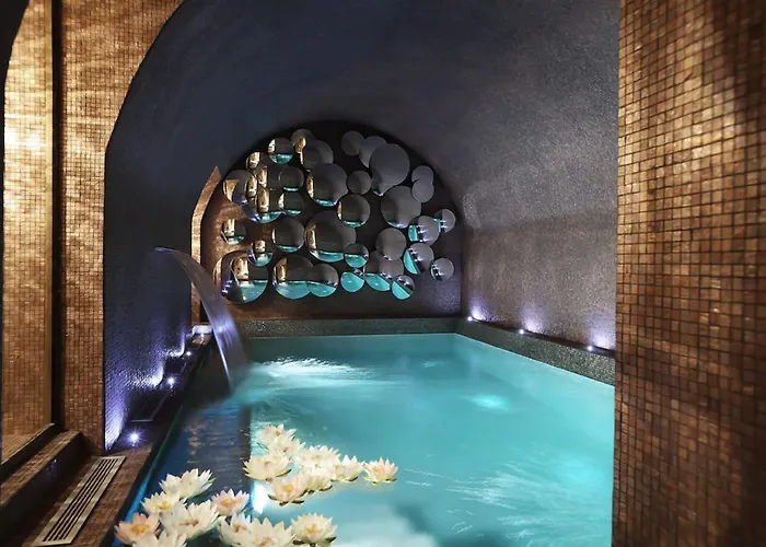 Hotel La Maison Favart