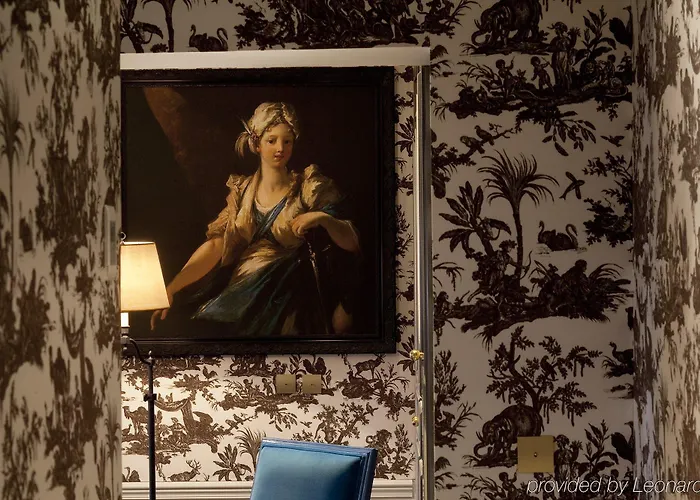 La Maison Favart Hotel 4*