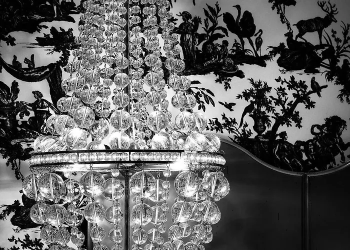 La Maison Favart 4* Paris