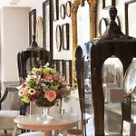La Maison Favart 4*