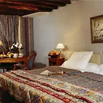 La Maison Favart