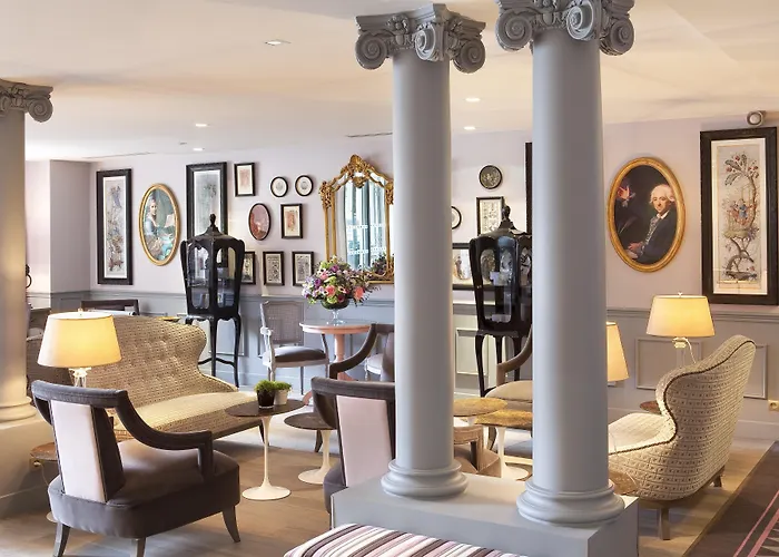 La Maison Favart