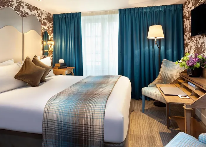 Hotel La Maison Favart 4*